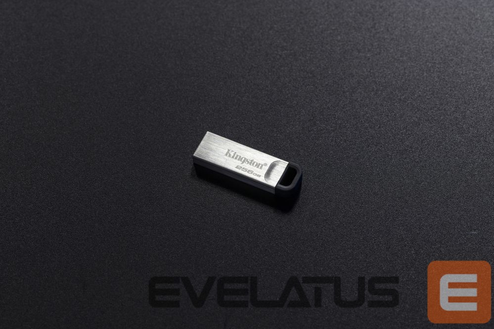 Flash drive Kingston USB Flash Drive DataTraveler Kyson 256 GB, Type-A USB 3.2 Gen 1, Silver