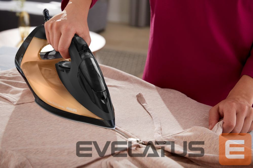 Iron Philips DST7040/80 7000 series | Steam Iron | 2800 W | Water tank capacity 300 ml | Continuous steam 50 g/min | Steam boost performance 250 g/min | Black/Gold